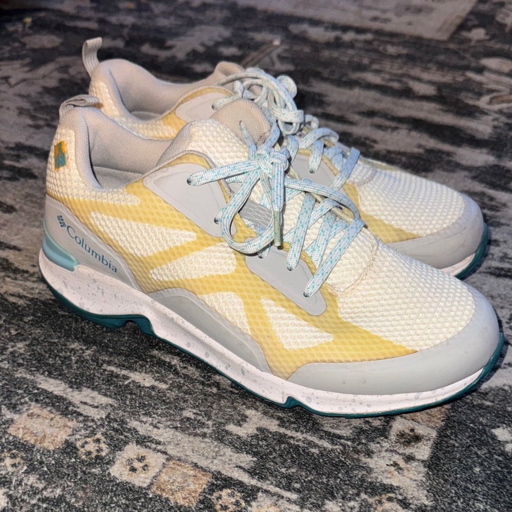Columbia Women's Sneakers in Yellow and White
